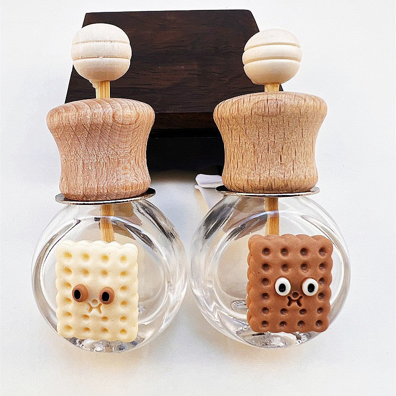 High-end car essential oil diffuser, car long-lasting light fragrance, car plant aromatherapy, air conditioning air outlet, empty bottle of perfume